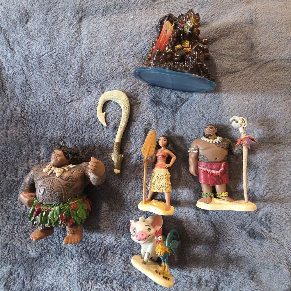 Disney Moana Figure Playset 5 Piece Set - Would Make a Great Cake Topper